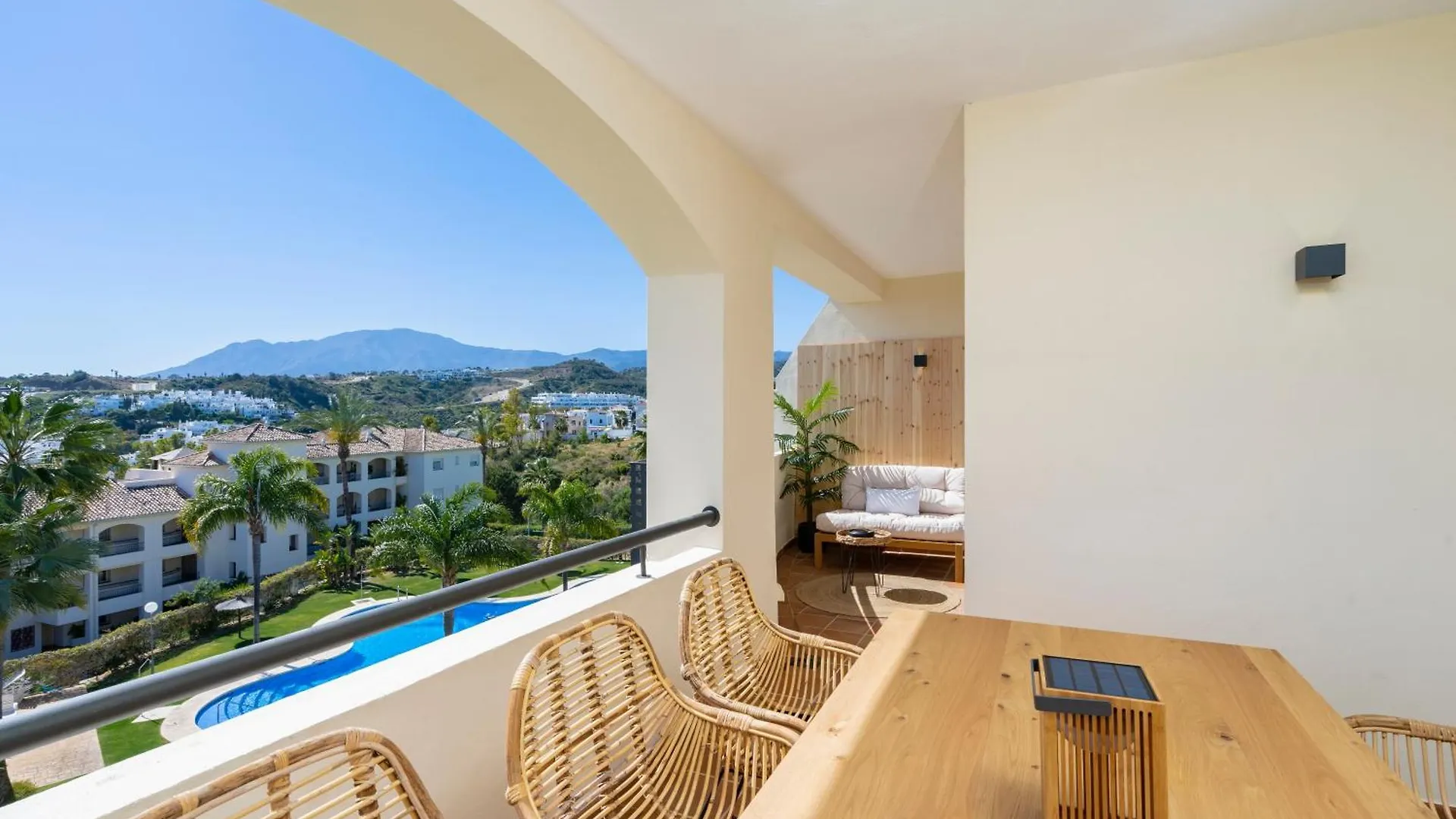 Geweldig Appartement Met Uitzicht Dicht Bij Zee. Estepona