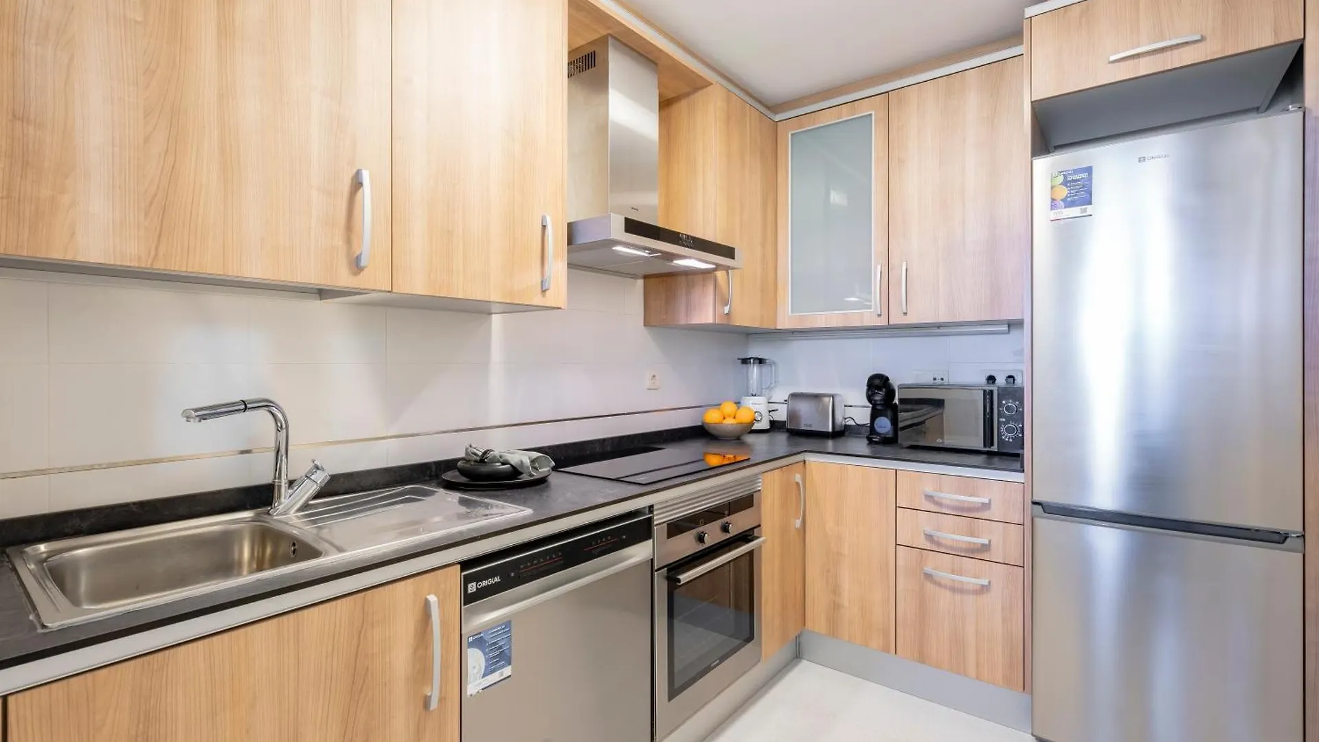 Geweldig Appartement Met Uitzicht Dicht Bij Zee. Estepona Spain